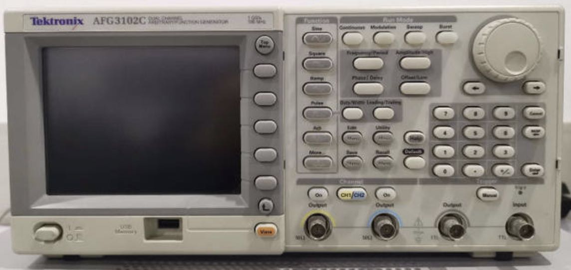 6245103fee16a.jpg AFG3102C.jpg