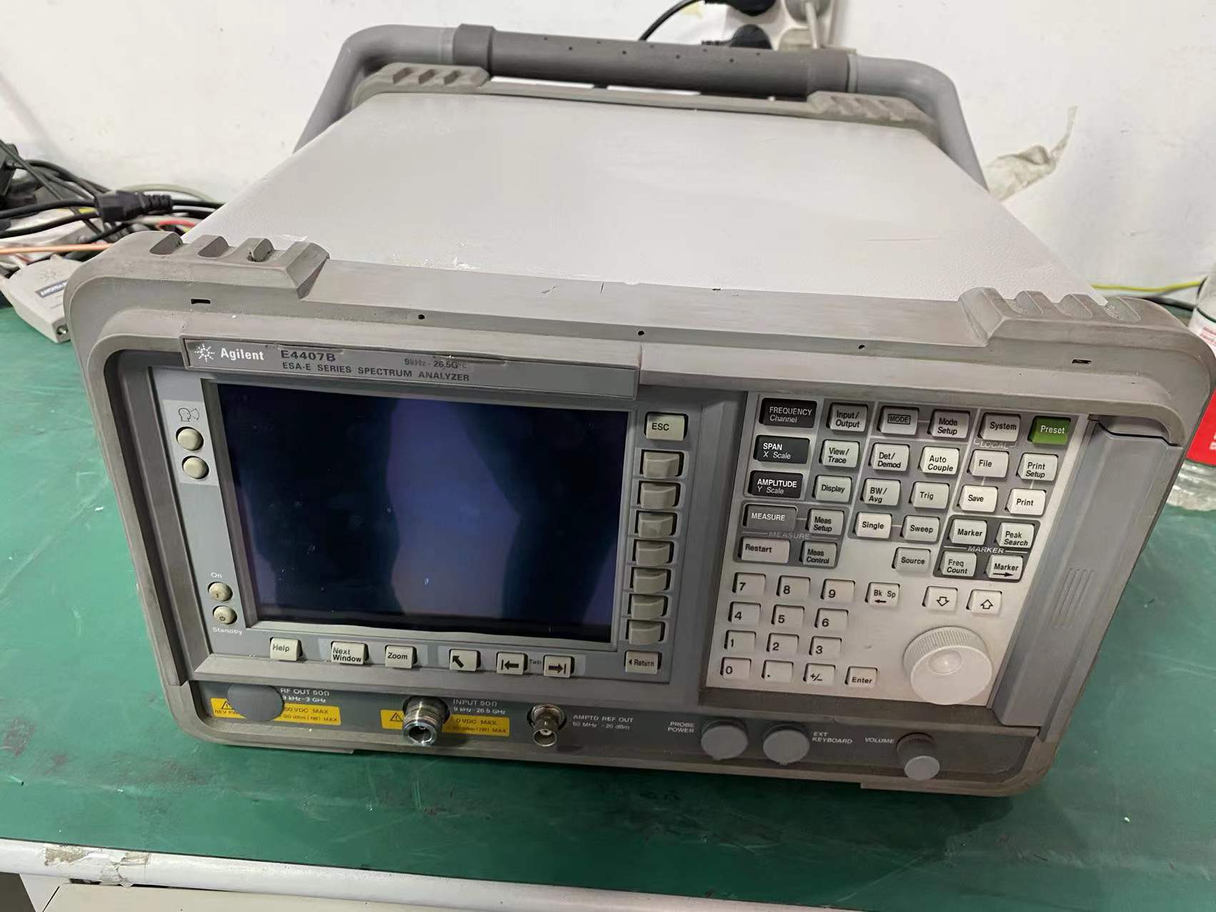 649a3e4699b18.jpg 頻譜E4407B 3.jpg